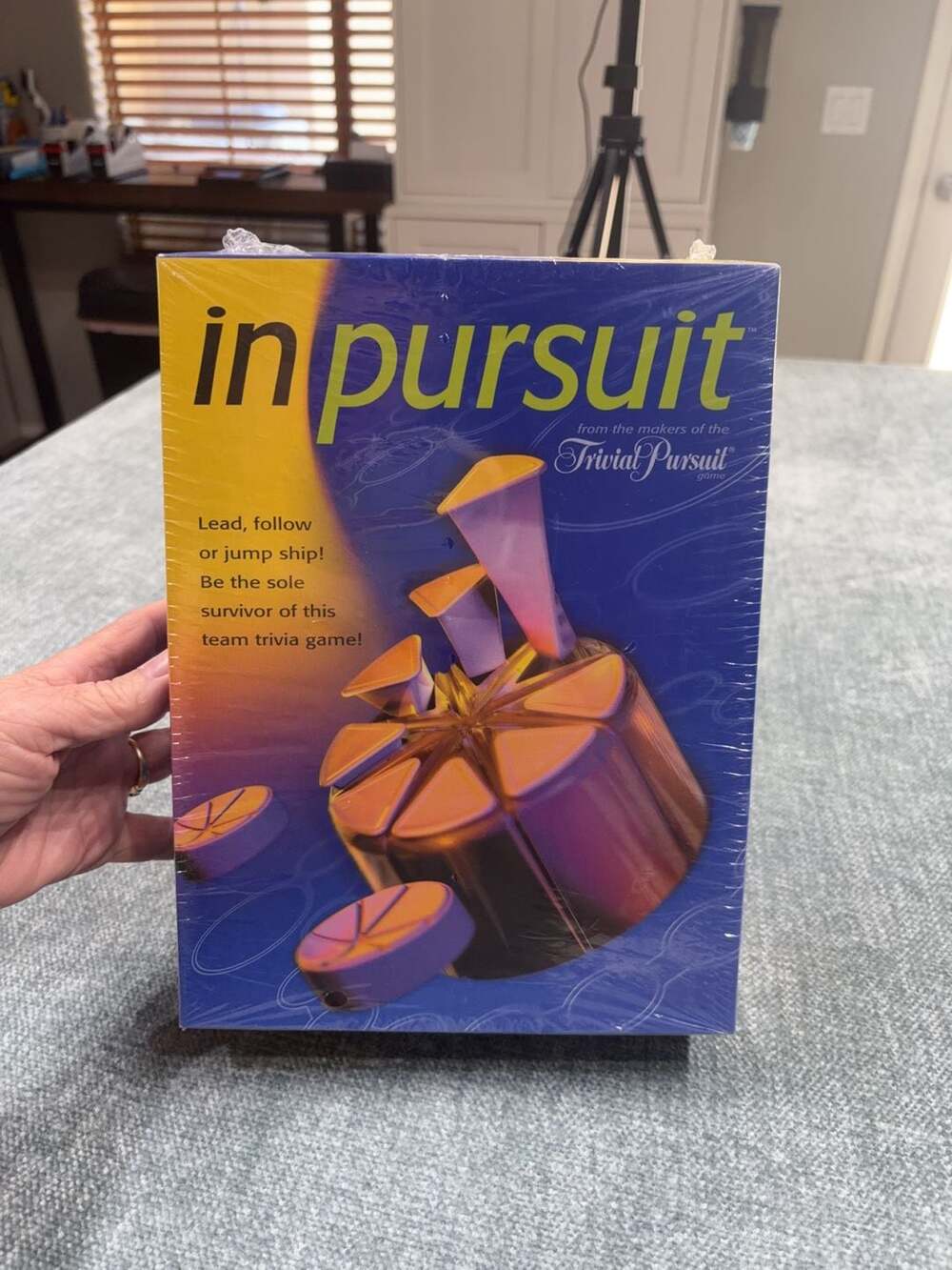 In Pursuit Trivial Pursuit Team Trivia Board Game 2001 Sealed